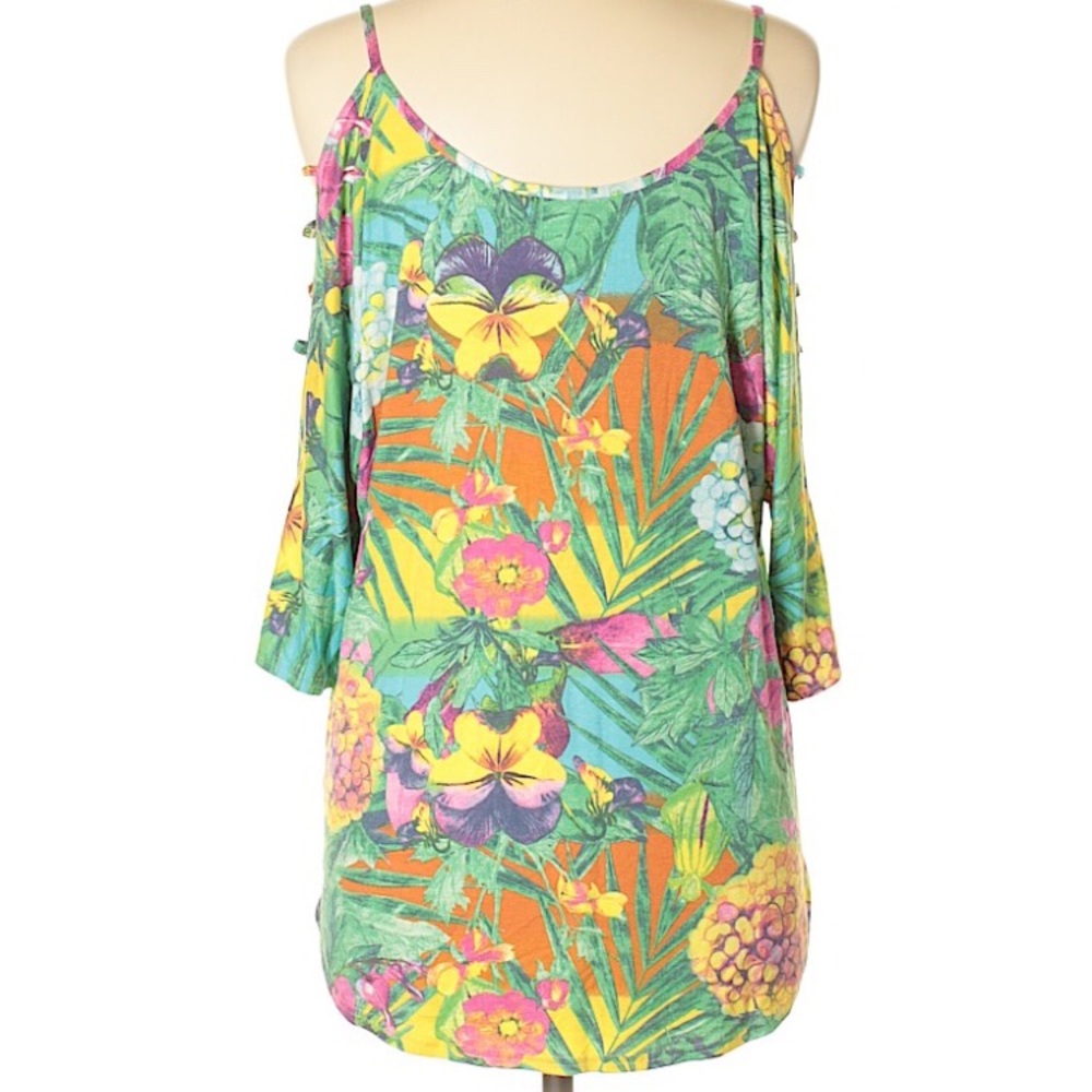 BOgO💞 Venus tropical cold should top 3/4 sleeves